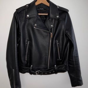ZARA VEGAN LEATHER MOTO JACKET | Medium